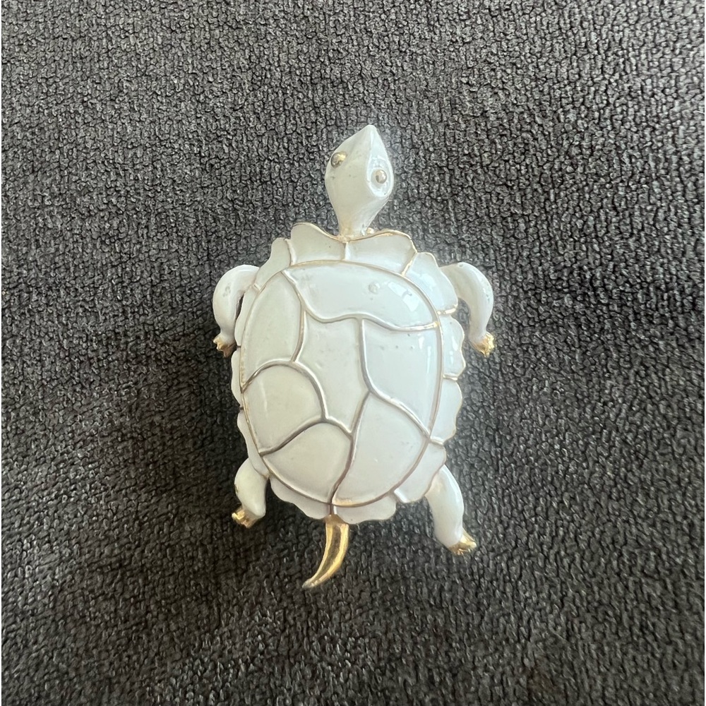 Vintage turtle pin